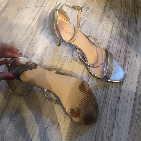 Nine West silver heels worn once - Picture 6 of 8